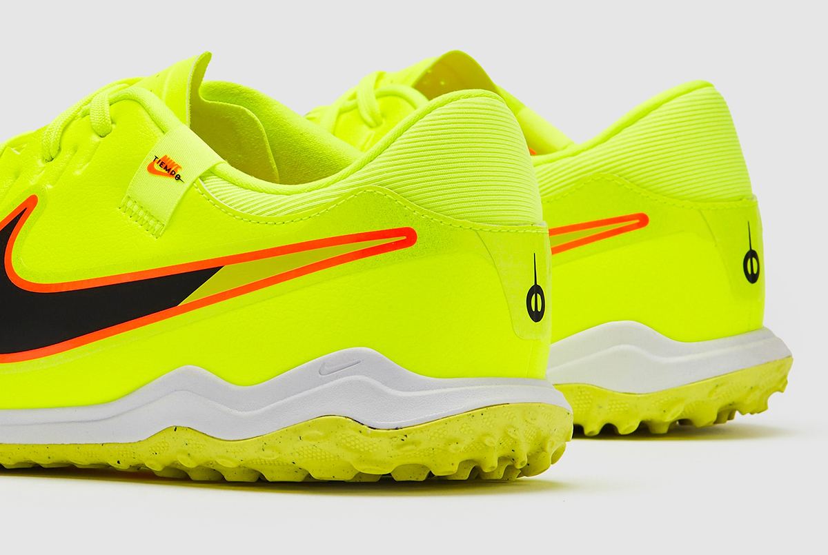 Сороконожки Nike Tiempo